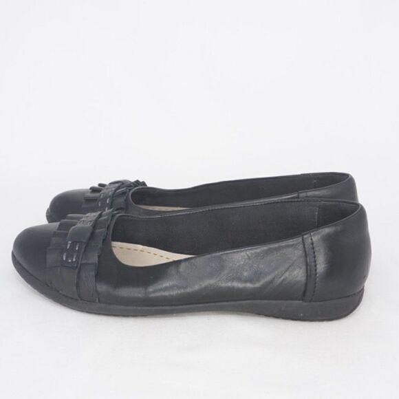 Clarks Sumerset Black Round-Toe Flats, Size 7 - Picture 5 of 8